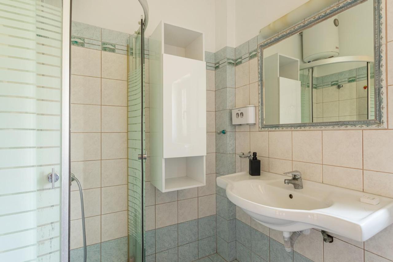 Chioureas Apartments Levktron Екстер'єр фото